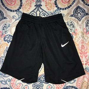women’s nike basketball shorts